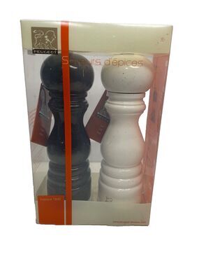 New! Peugeot Paris Salt & Pepper Mill Set - Lacquer Black & White 7”